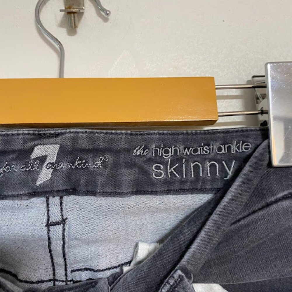7 For All Mankind The High Waist Washed Black Women's Ankle Skinny Jeans Size 27 - Picture 6 of 12
